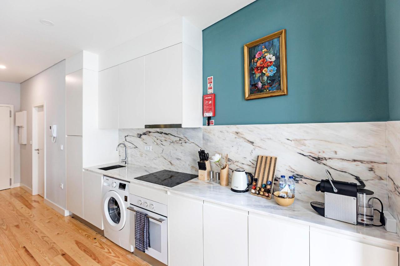 Turquoise Flat W Ac & Balcony By Lovelystay Apartment Porto